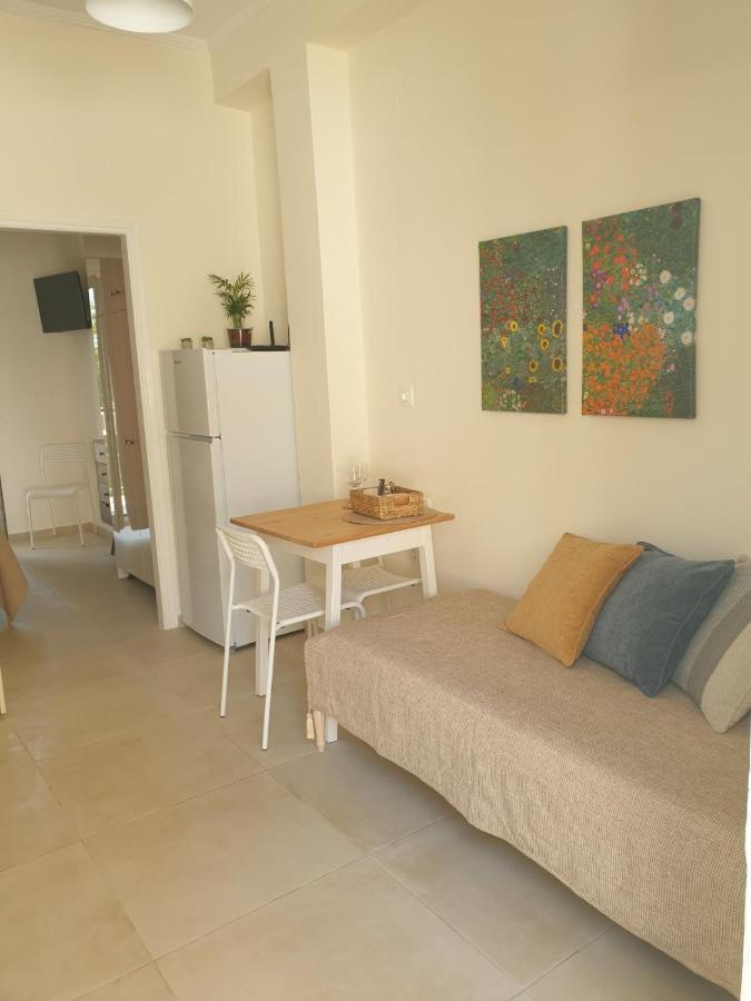 Ilianas Place Ágios Matthaíos Exterior foto